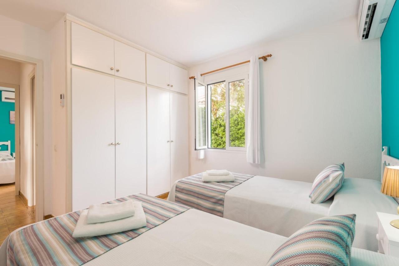 Villas Isi & Ana Mestral Cala'N Blanes  Exteriör bild